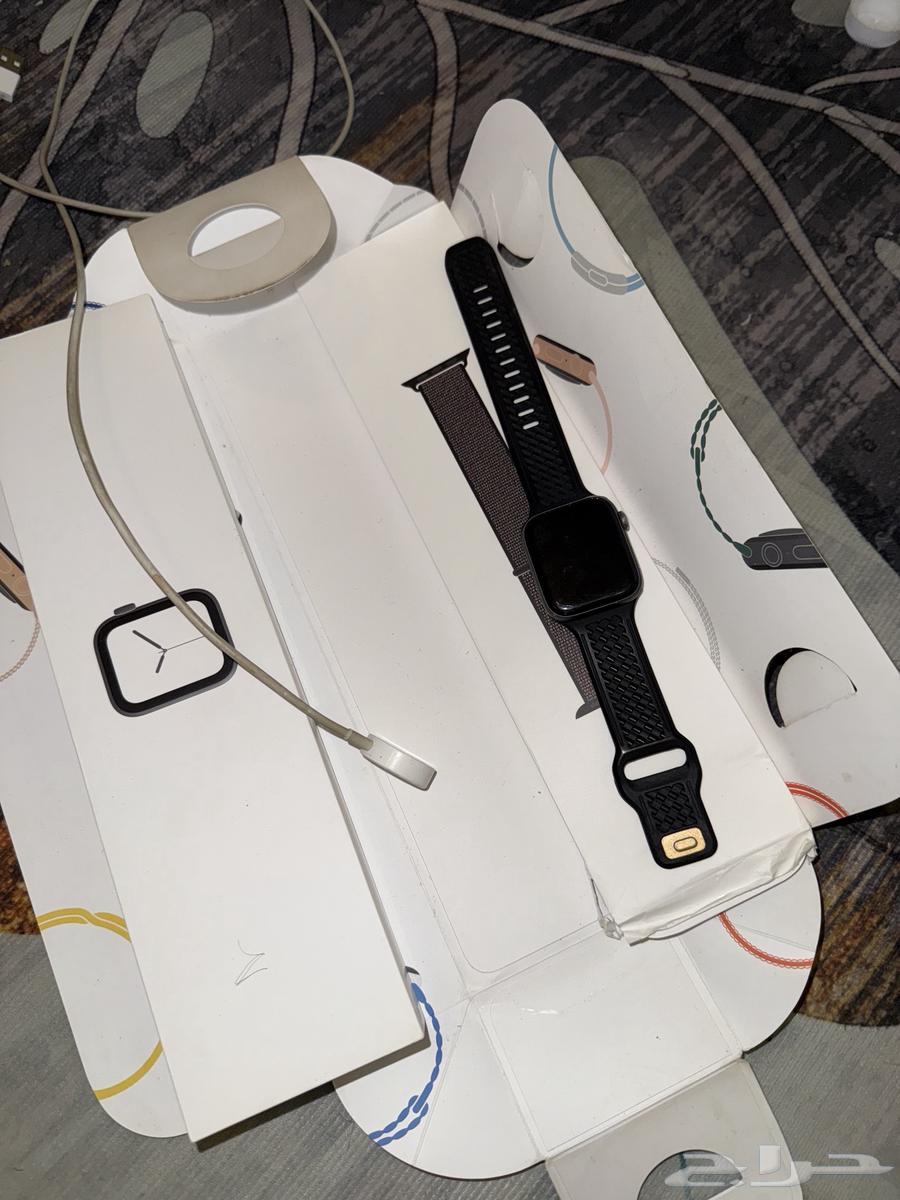 ساعة أبل الجيل الرابع64619829710338113