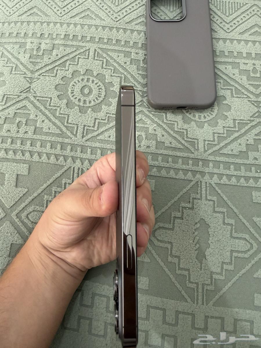 للبيع ايفون 13 برو 25664620568163585113