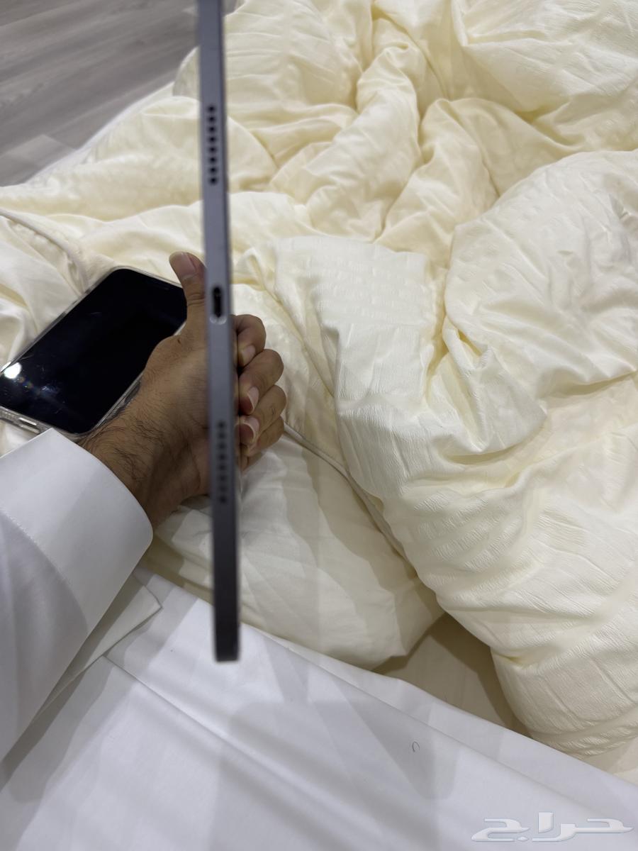 ايباد برو 2022 مساحة التخزين12864617376619394111