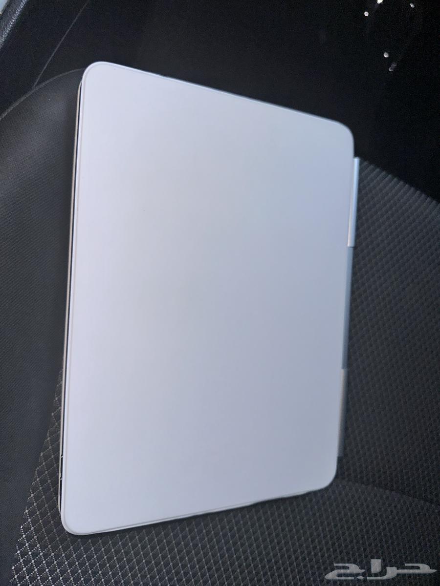 ipad M3 with Magic Keyboard Brand New Condition64622016903426111