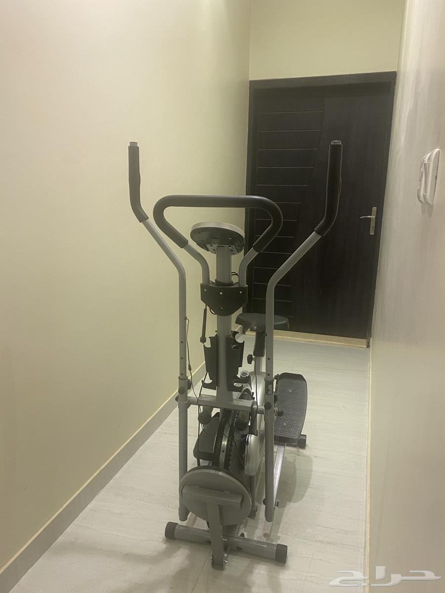Two exercise machines for sale, want 600 SAR, location: Al-Hofuf64619992473345112