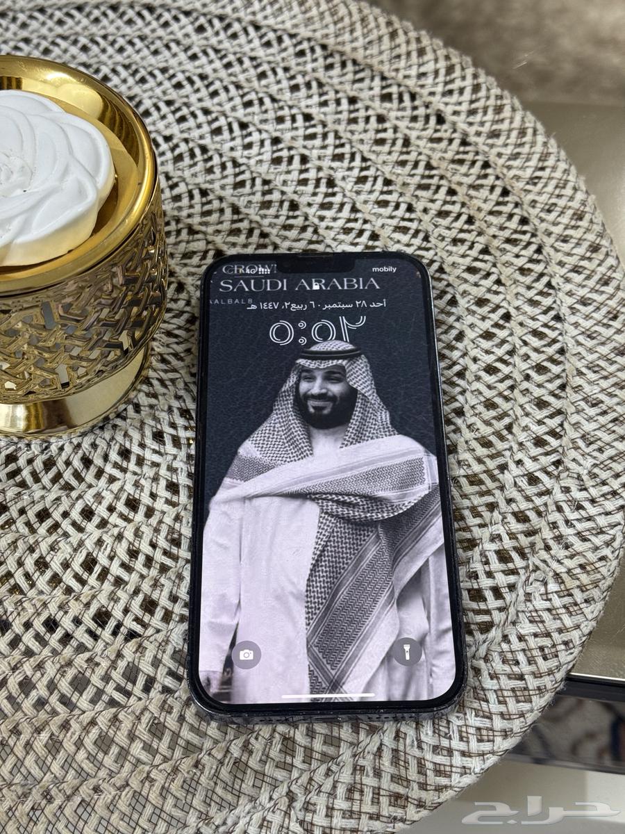 ايفون13بروكس نضيف كل شي تمام في كسر خلفي وبيت الشاحن خربان64617851431299111