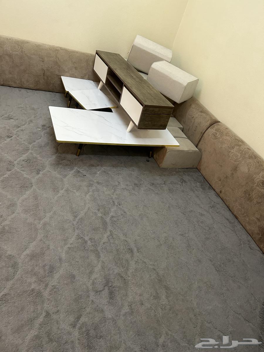 عندي دولاب مطبخ مع طاوله مع صاله مع مجلس للبيع نظيفه جد ا64620267430018112