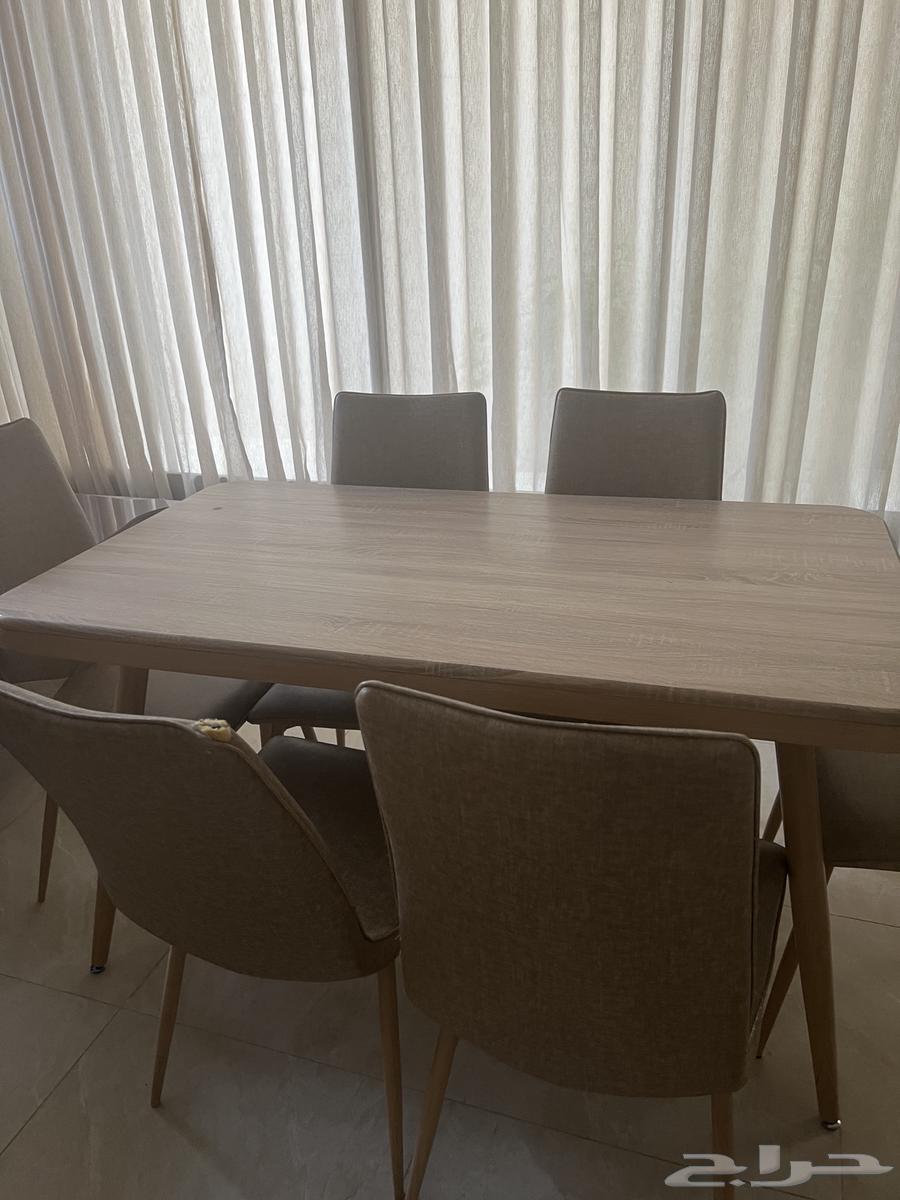 طاولة طعام للبيع64622041752578110
