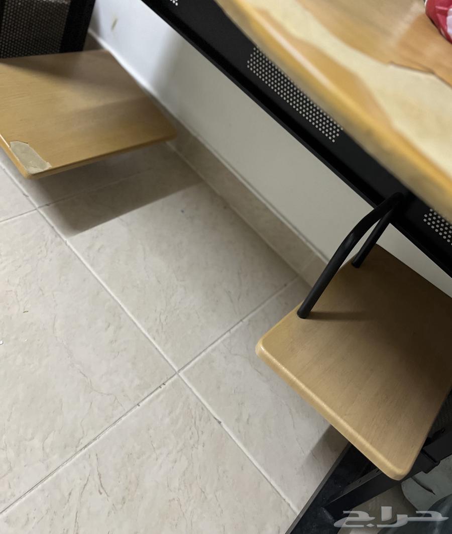 كنب نظيف 4ونص في 3ومكتب ومرتبه سرير نفرين وسرير 2 ثنين64623158908673112