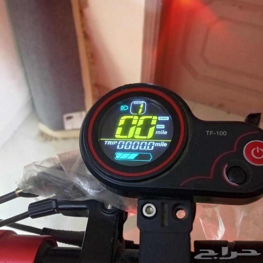 سكوتر الوحش نظيف بس يبغالو تغيير الدعاسه64618389126401110