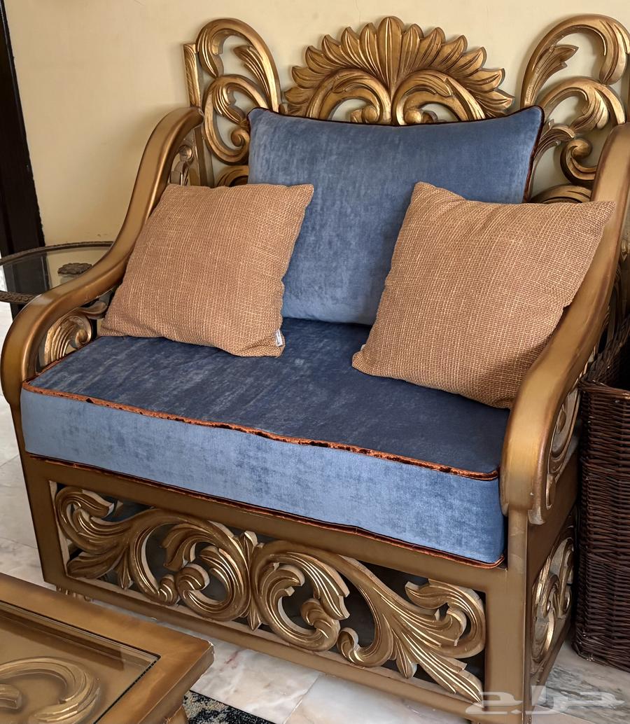 كنب و طاوله وكرسي والستاره للبيع64621417886209111