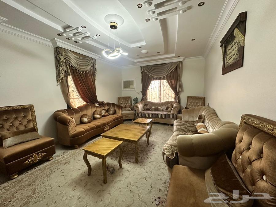 اثاث منزلي كنب و غرفة نوم و طاولة طعام للبيع64621292470147112