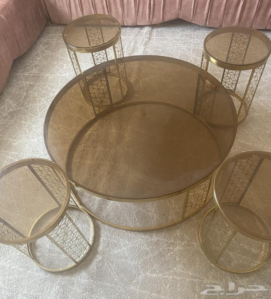 طقم طاوله زجاج للبيع لا يوجد فيها اي عيوب ابدا64620543083649110