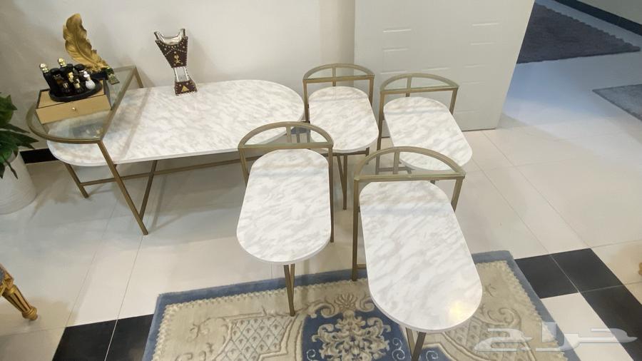 للبيع شاشة سمارات وطقم طاولة وكنب64623269339138114