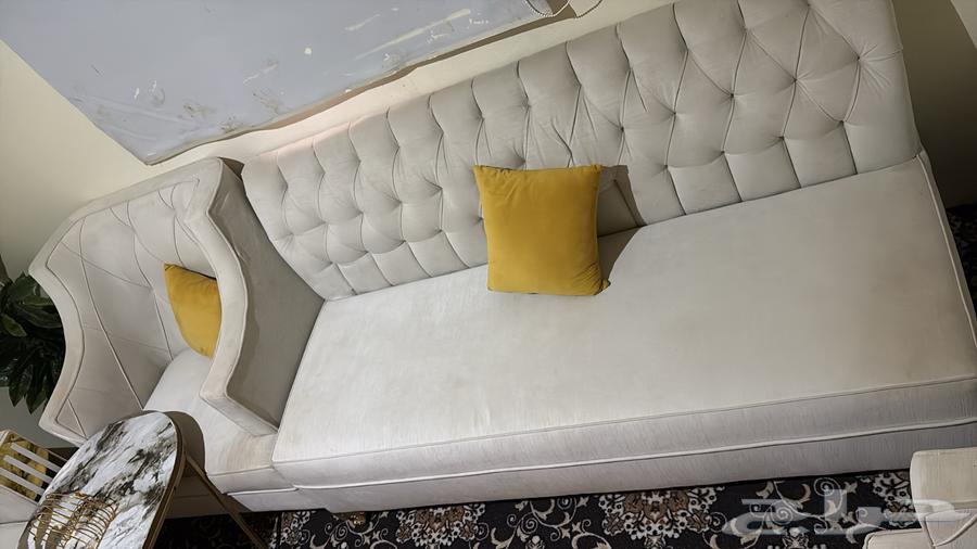 Sofa used for less than one year, clean and new64621454996610113