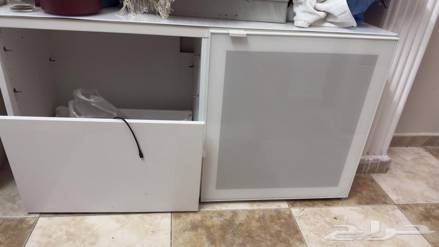 Bedroom and Two TV Tables64622961902849114