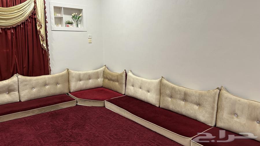 Ground-floor apartment with curtains64625870538114113