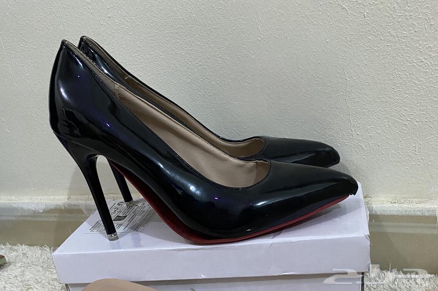 للبيع ب 10 ريآل كعب أسود . أستخدام بس فترة .. المقاس 4064624953010177110