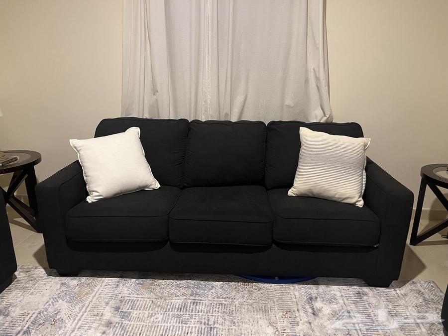 طقم جلوس صالون شبه جديد من آشلي64619067521538114