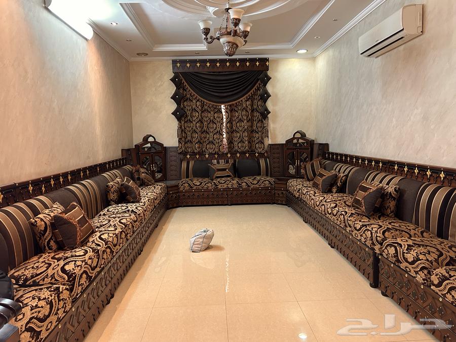 كنب شبه جديد مع الستاره والطاولات جودة عالية64620904956673110