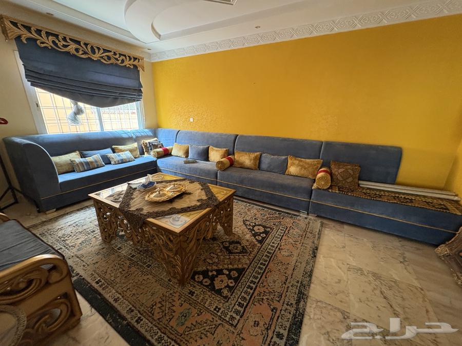 كنب و طاوله وكرسي والستاره للبيع64621417886209110