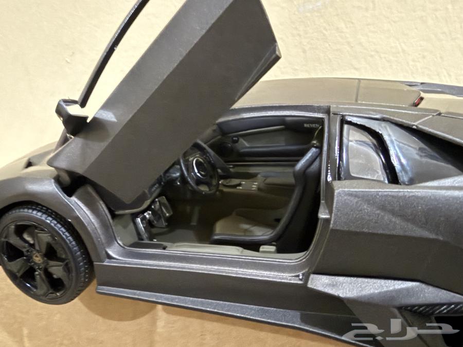 دمية مكتبية اصلية من Lamborghini حديثة64622425713666112