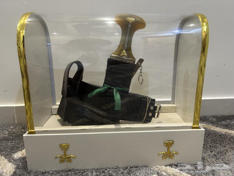 جنبية شبيه بالزراف64624658776067113