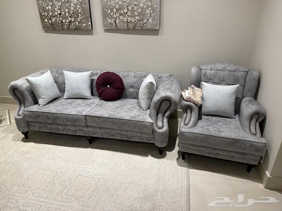 كنب استعمال خفيف جدا يعتبر جديد للبيع64616678275073110