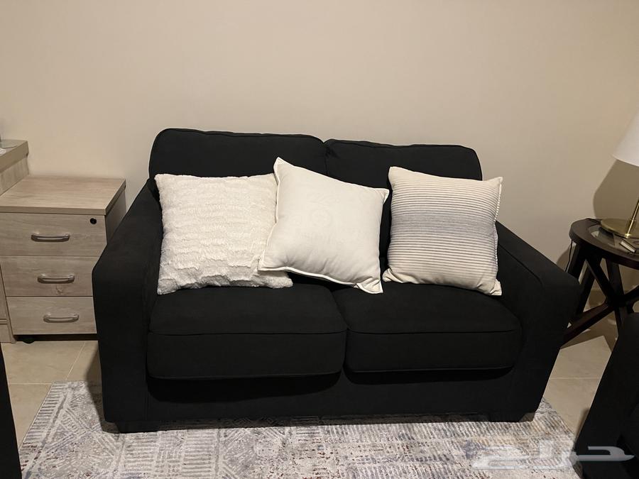 طقم جلوس صالون شبه جديد من آشلي64619067521538113