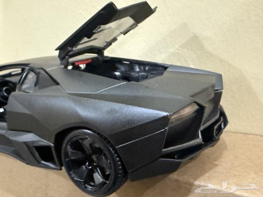 دمية مكتبية اصلية من Lamborghini حديثة64622425713666114