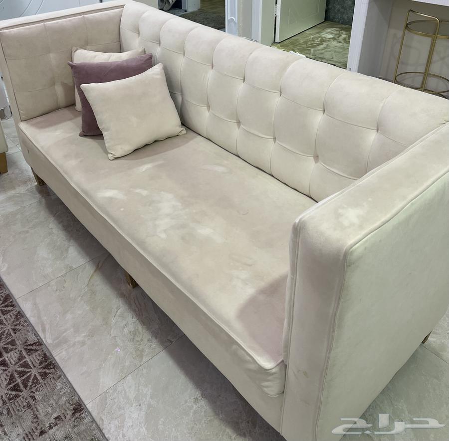 للبيع كنب صاله وطاوله تلفزيون و مدخل64622874790146110