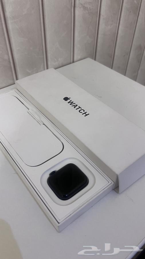 ساعة ابل بحاله الوكاله64617150535553112