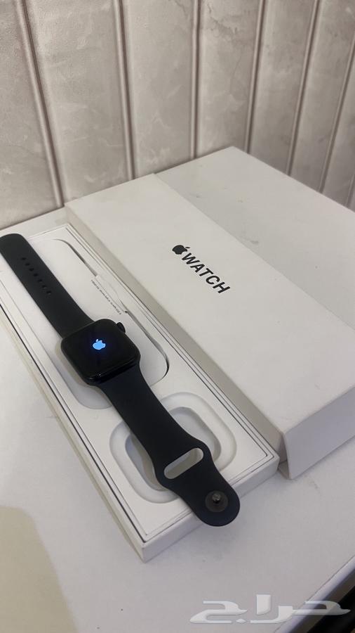 ساعة ابل بحاله الوكاله64617150535553113