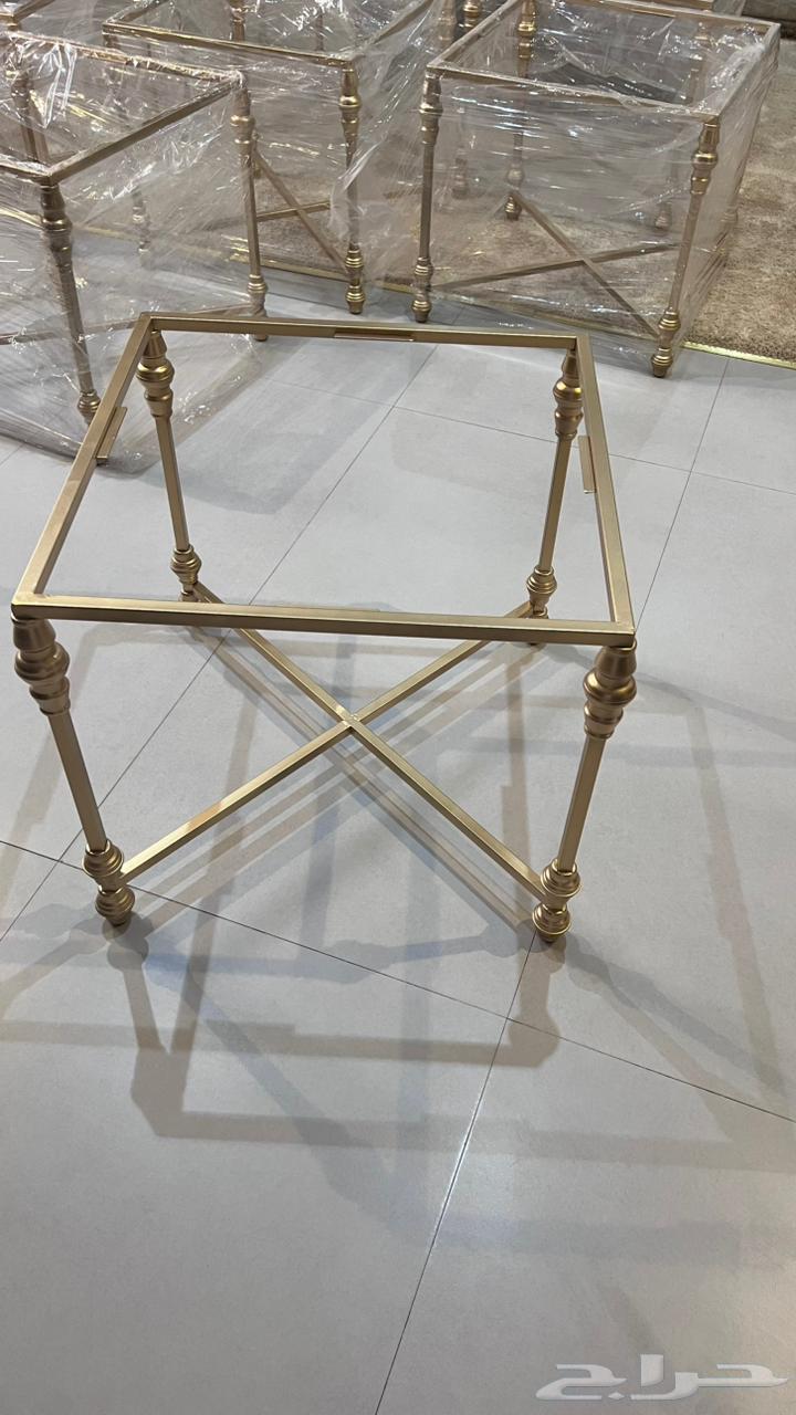 طاولات مربعة ذهبية جديدة لم تستخدم64621579840001112