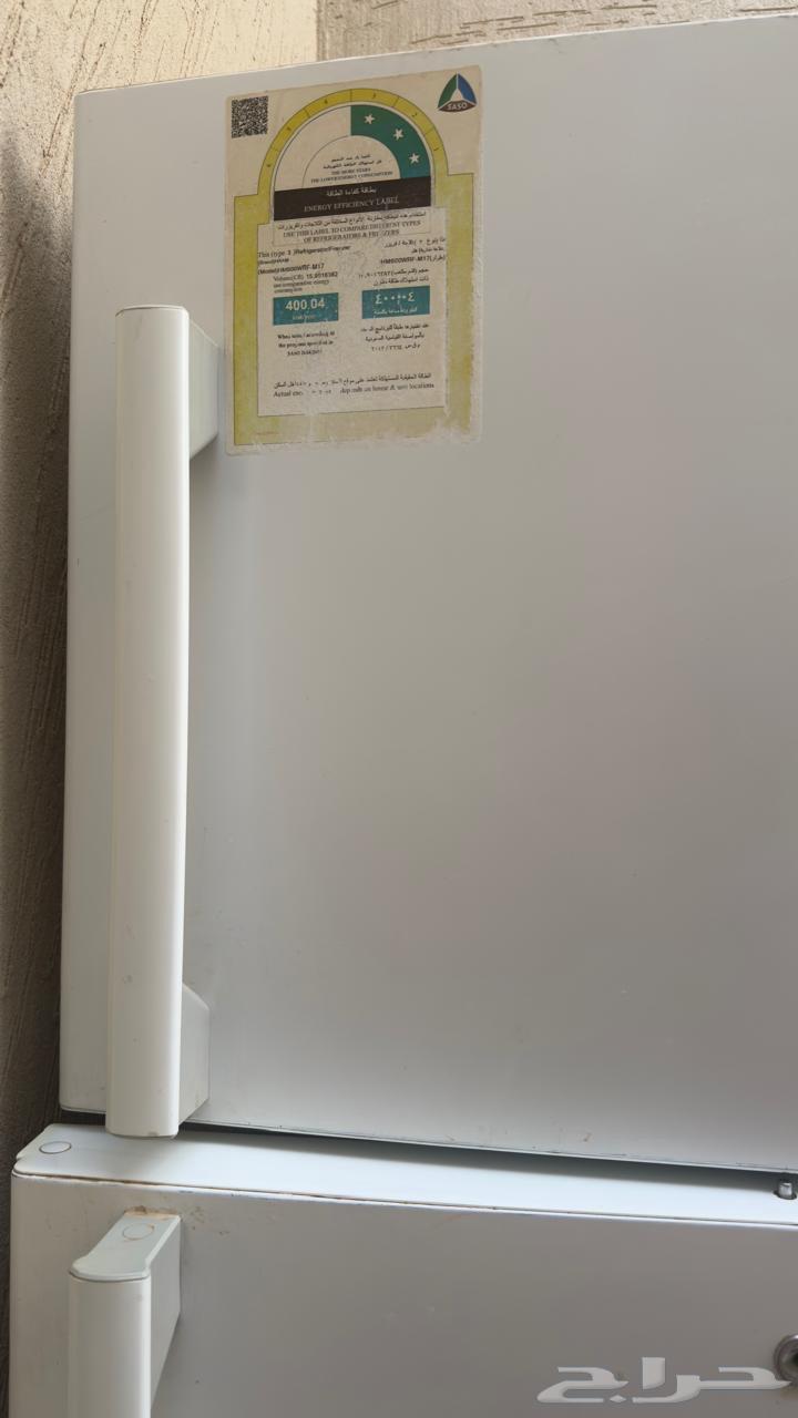 ثلاجة وشاشتين للبيع64619096235267111