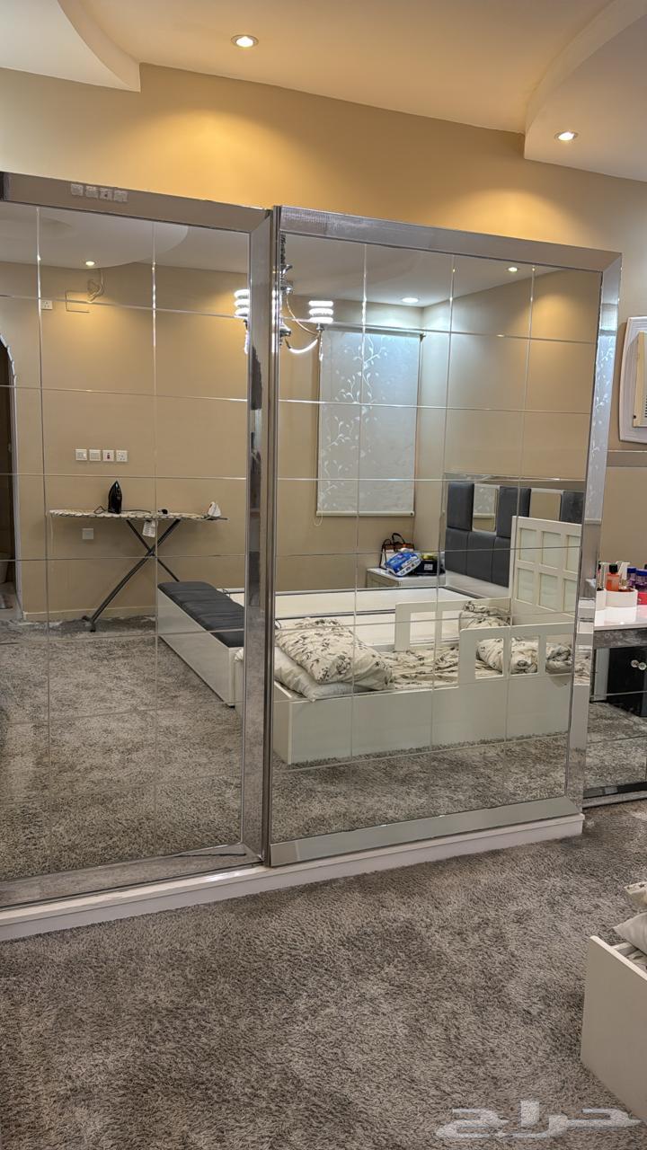 Bedroom for Sale in Al-Shara'i' with Double Bed and Single Child's Bed64618514465666111