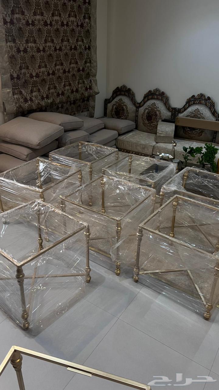 طاولات مربعة ذهبية جديدة لم تستخدم64621579840001111