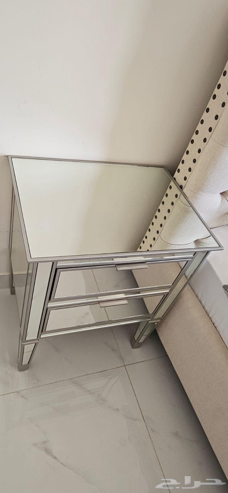 بيع غرفة نوم سرير وكمودينة64509222256770112