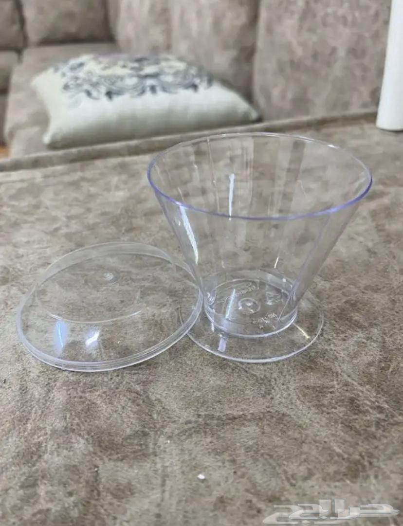 اكواب حلى بلاستبك شفاف مع غطاء محكم64617888561539110