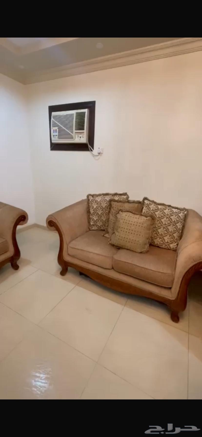 كنب فاخر للبيع مع الستار64624830574977111