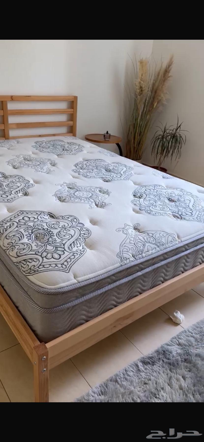 سرير خشب معى مرتبه شبه جديد الموقع الخبر غرفه نوم64620167323779110