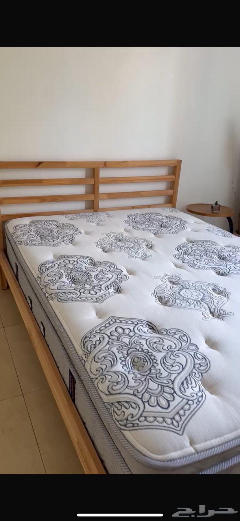 سرير خشب معى مرتبه شبه جديد الموقع الخبر غرفه نوم64620167323779111