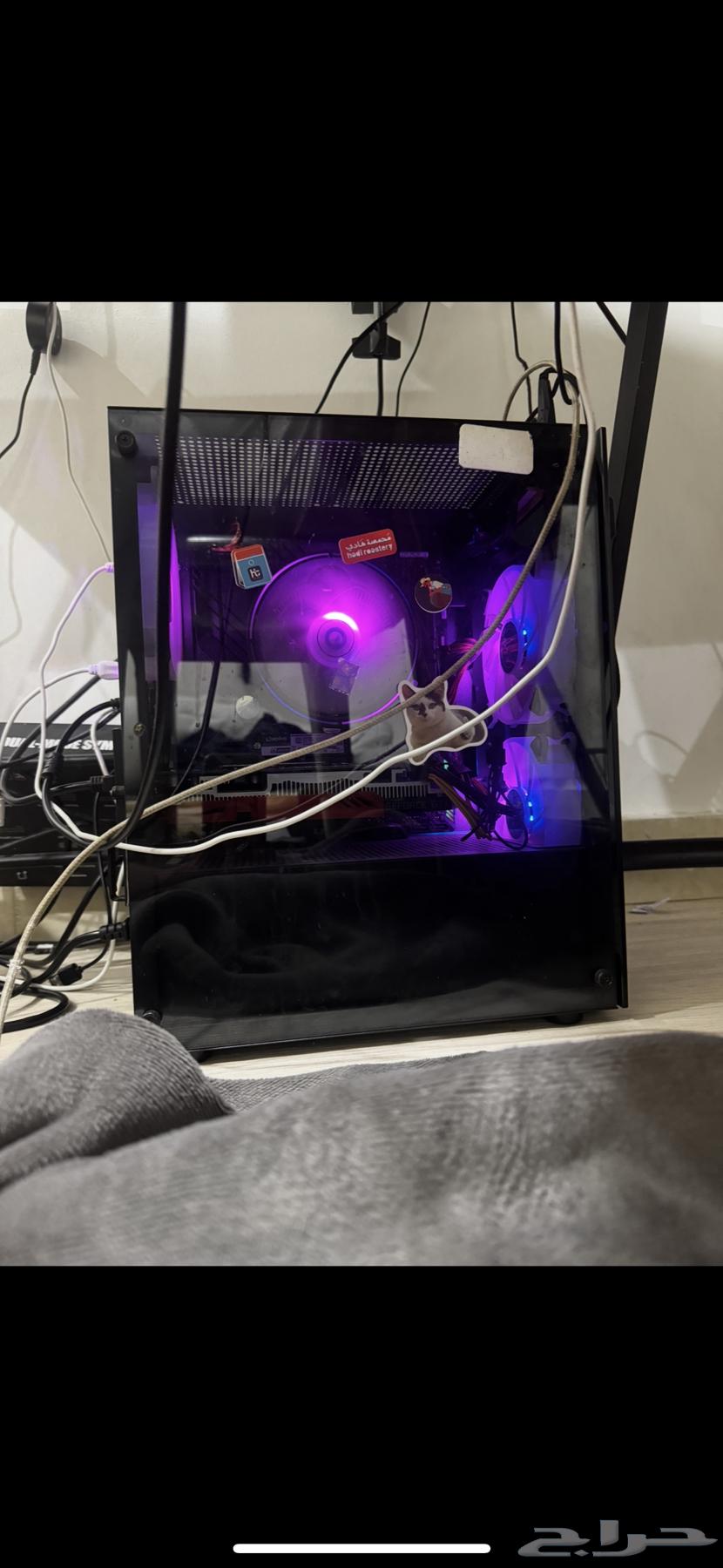 سلام عليكم ورحمت الله عارضين بيسي مع شاشه وطاوله64622550443138110