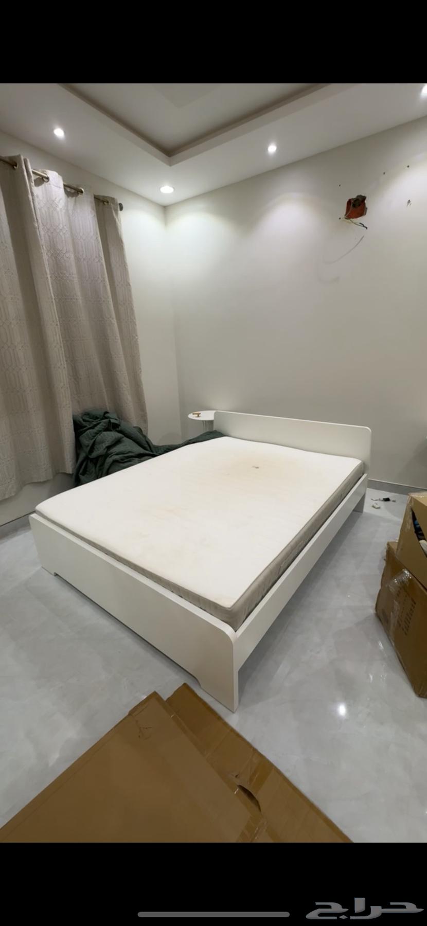 غرفه ودولاب وطاولة تلفزيون للبيع المهديه64625343972353112