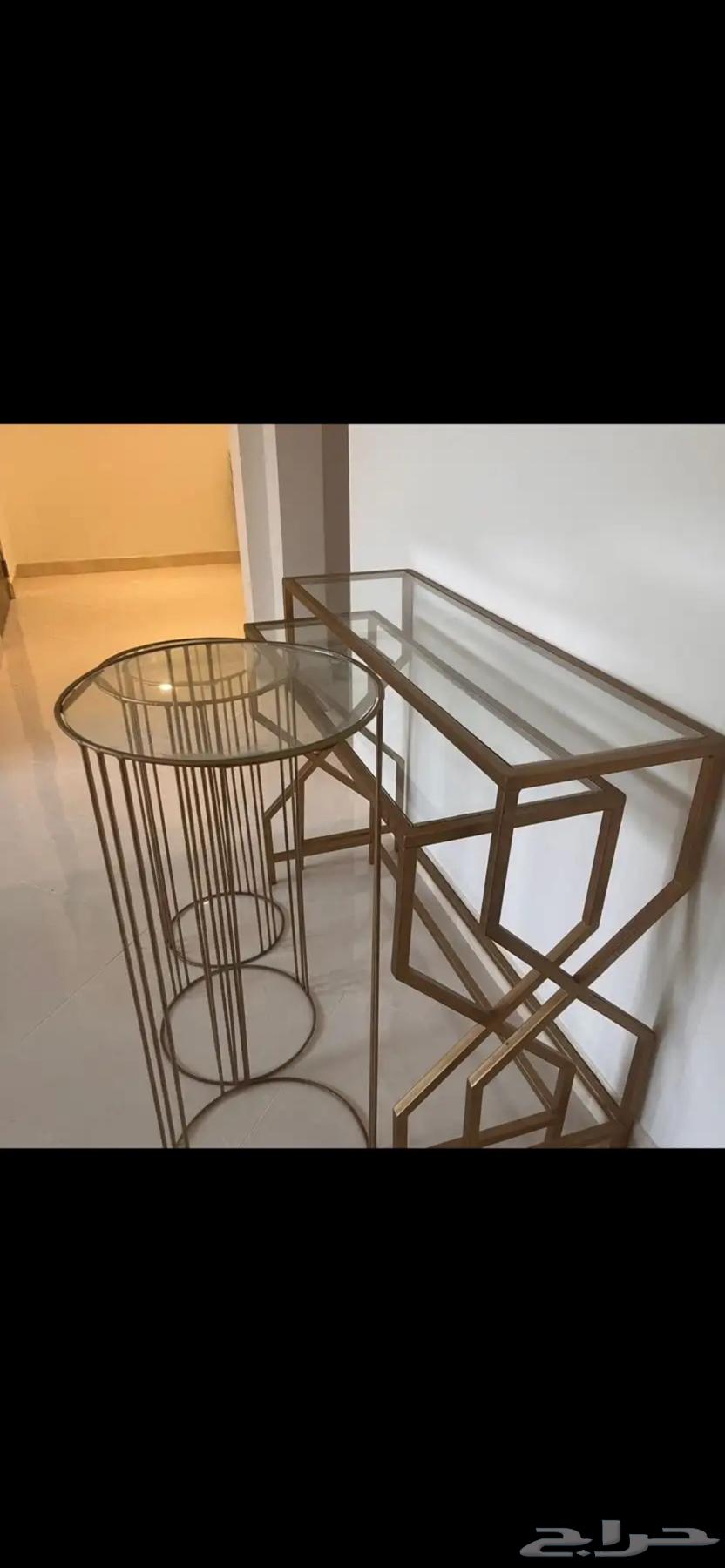 Multi-Functional Tables: Two Rectangular and Three Round64622079091330111