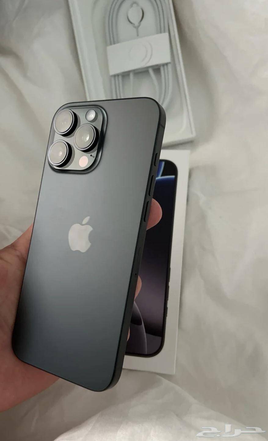ايفون 16 برو ماكس شبه جديد باقي على الضمان 256 بطاريه 10064619480194307111