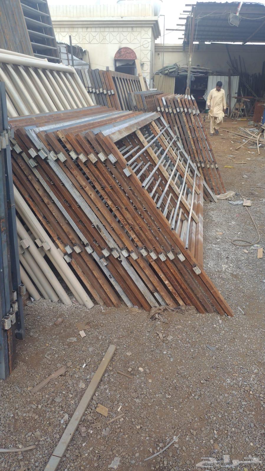 للبيع تيوبات حديد جديد ومستخدم حي الرمال64618090587138114