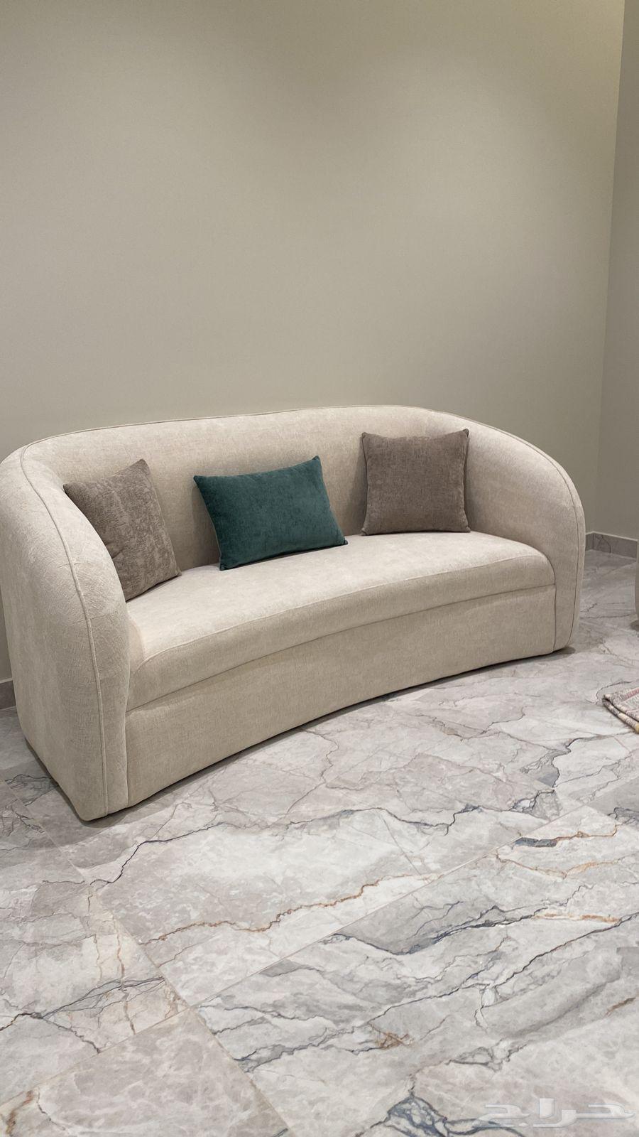 بيع كنب جديد ونظيف جدا64618489406083111