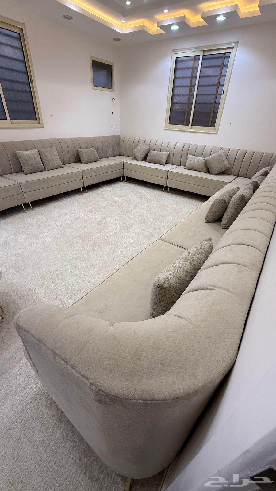 كنب للبيع مقاس 4 في 564623036190339110