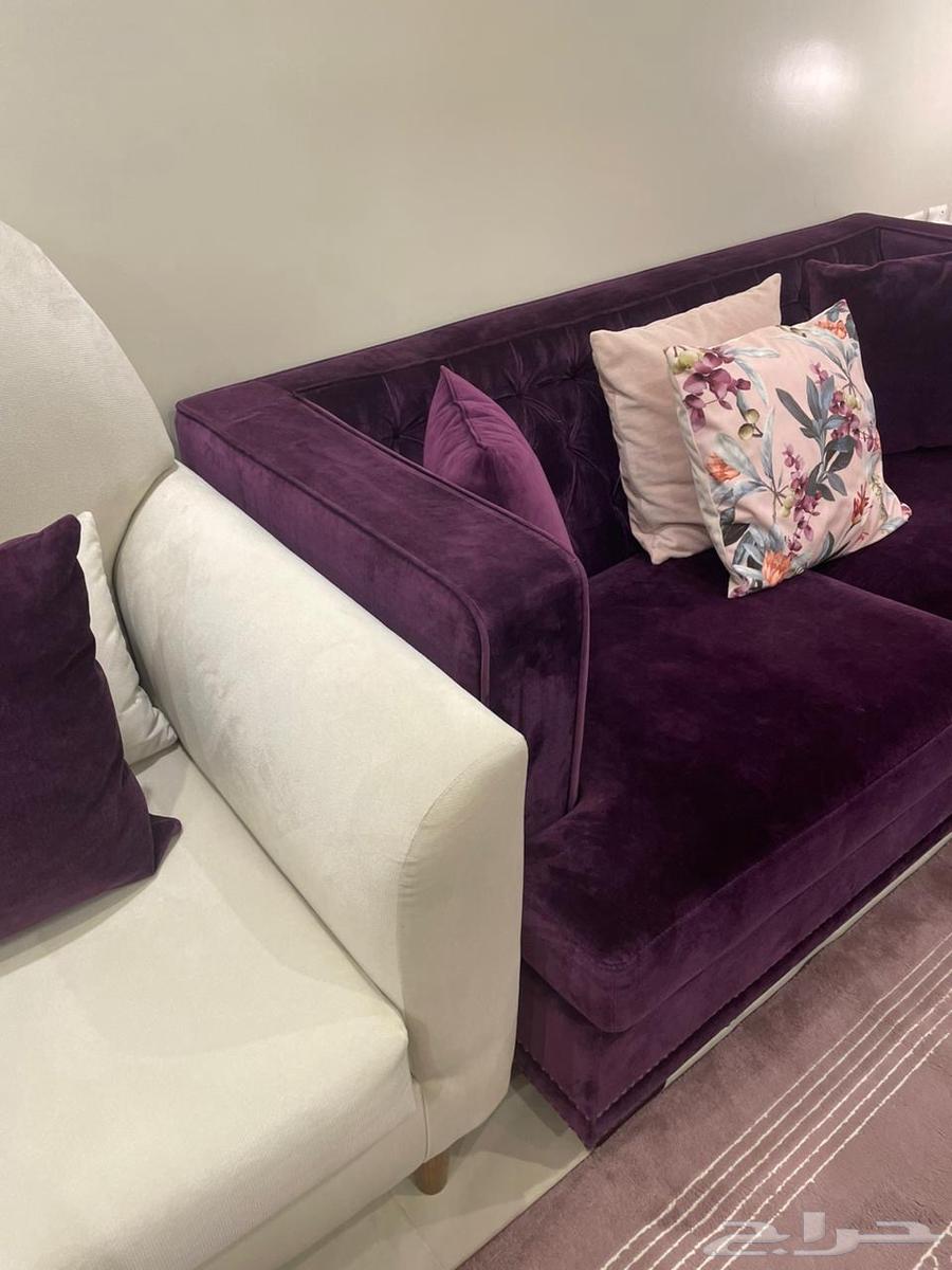 Sofa for 9 people, nearly new, with coffee table and rug for sale64624193163010112