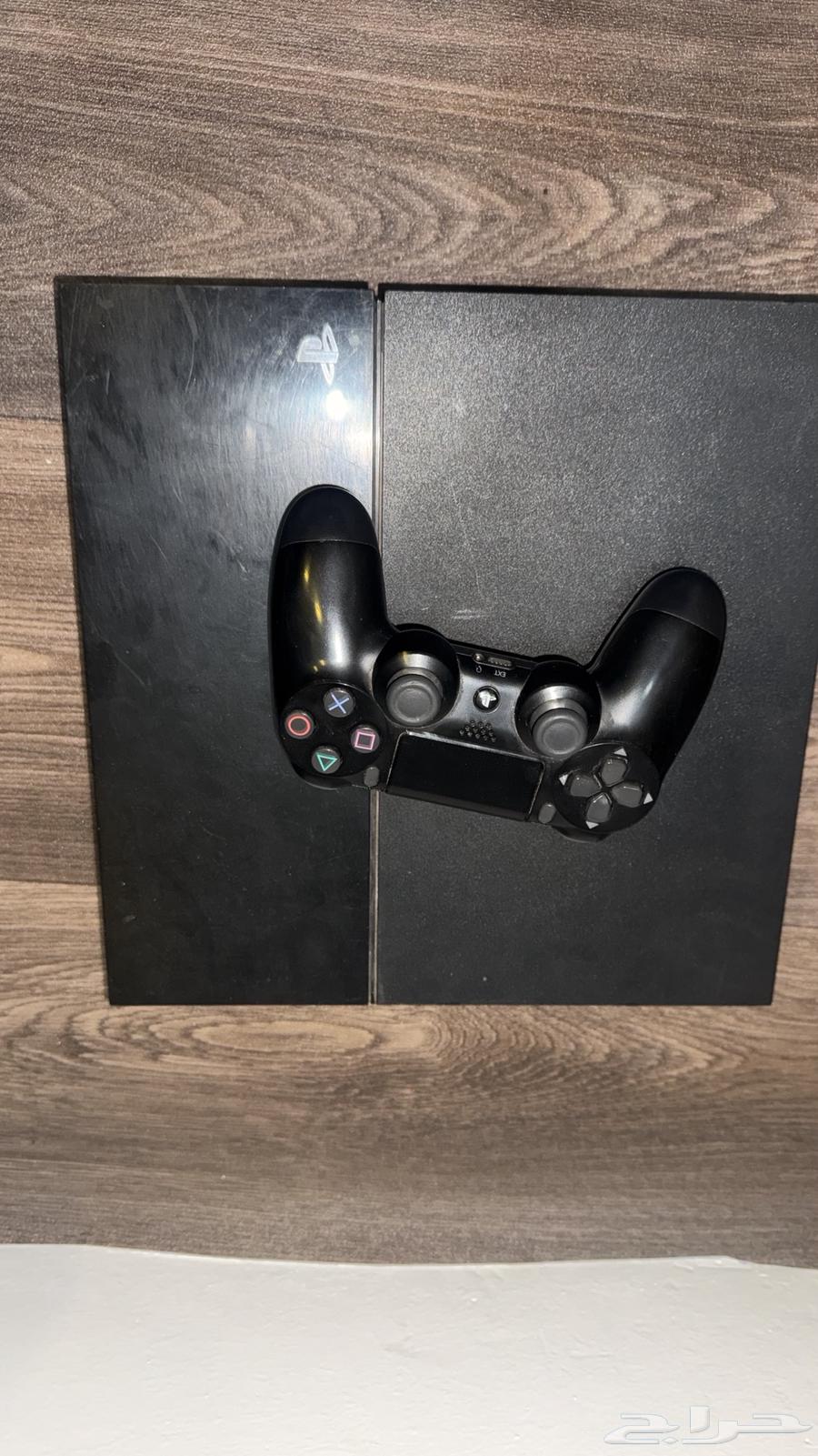 Sony 4 with controller and its cable64532184545027114