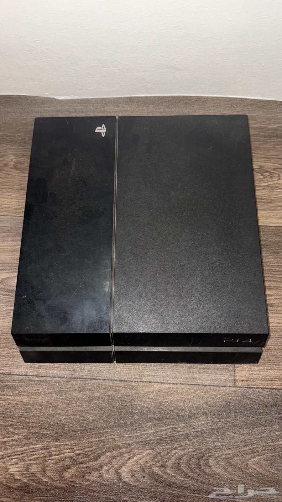 Sony 4 with controller and its cable64532184545027110