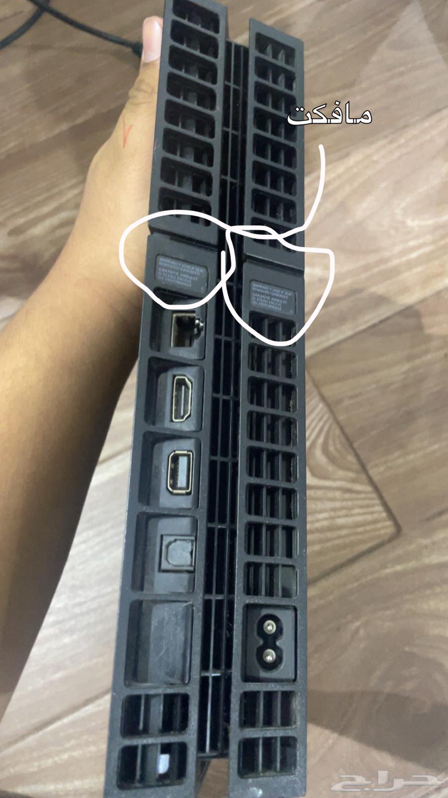 سوني فور مافكت نضيفه ومع يده وشريط قراند وأسلاكها64626964553985111