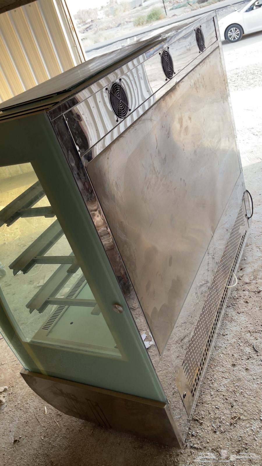 ثلاجات شبة الجديد فرصة مناسبة الي يبغى يشتري جديد64606433183362110